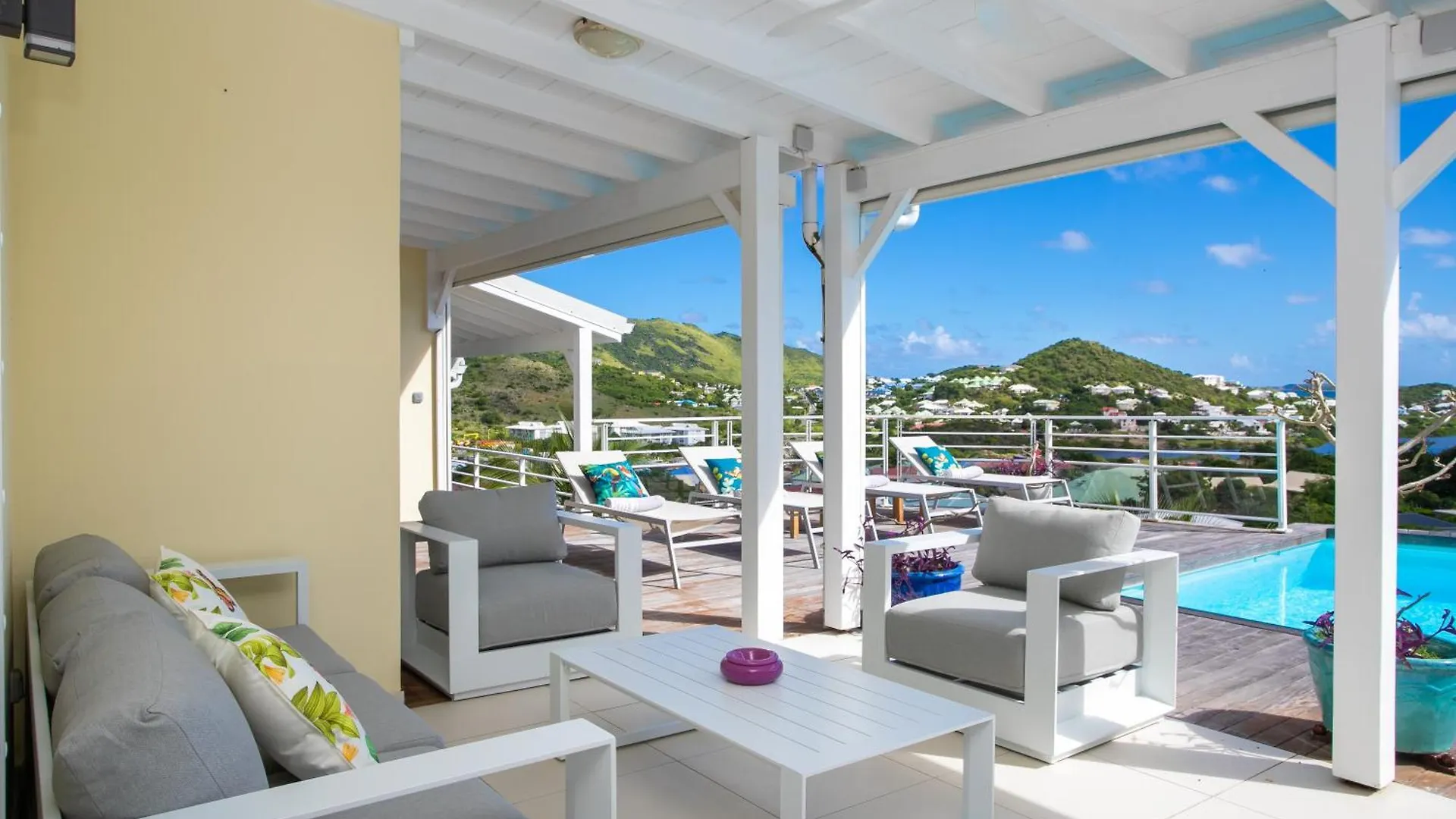 Villa Eskarcel, Vue Mer Sur Orient Bay, Piscine Chauffee, Tres Spacieuse Cul de Sac